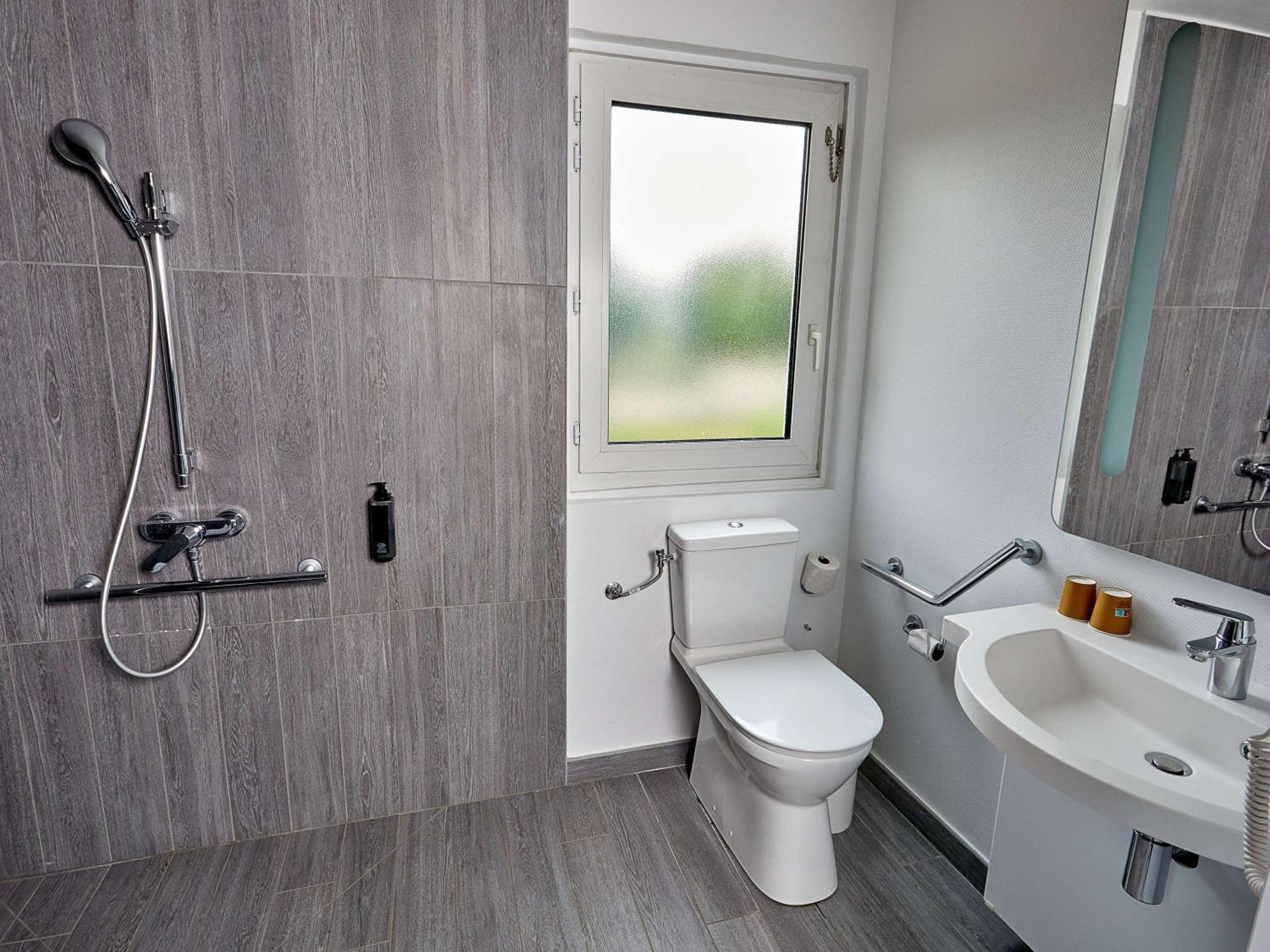 Ibis Auxerre Sud Hotel Venoy Buitenkant foto