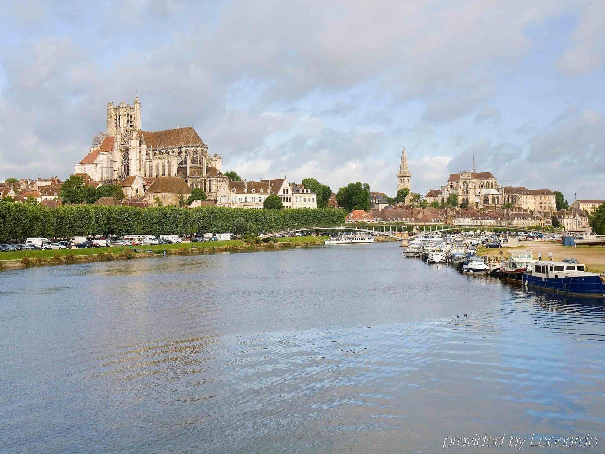 Ibis Auxerre Sud Hotel Venoy Buitenkant foto